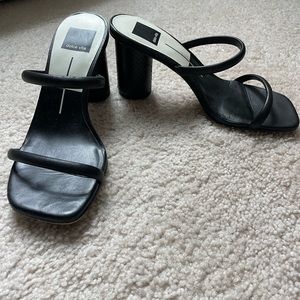 Dolce Vita Noles Sandal in black size 7. Gently worn!